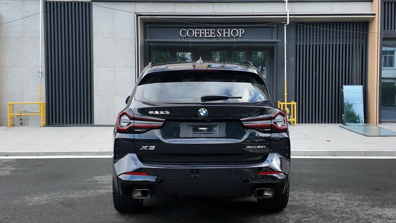 BMW 2023 X3 xDrive30i 2.0T Leading M Obsidian Night Suit Automatic Gear 5