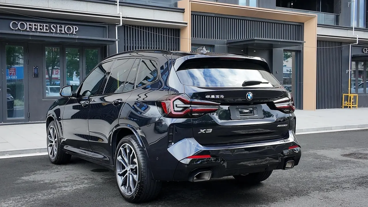 BMW 2023 X3 xDrive30i 2.0T Leading M Obsidian Night Suit Automatic Gear 6