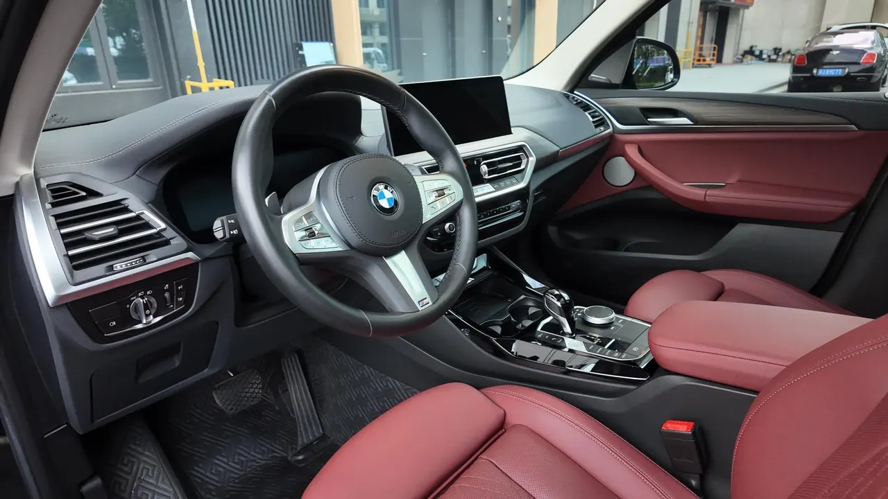 BMW 2023 X3 xDrive30i 2.0T Leading M Obsidian Night Suit Automatic Gear 8