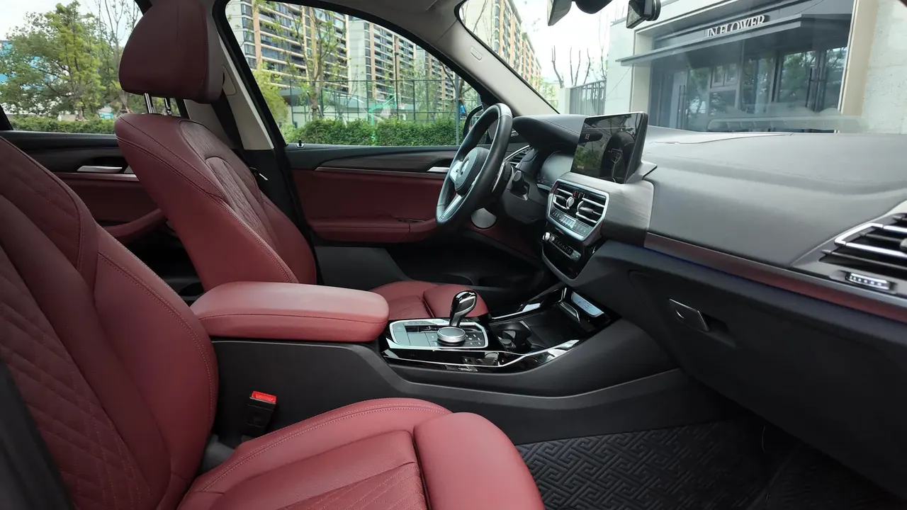 BMW 2023 X3 xDrive30i 2.0T Leading M Obsidian Night Suit Automatic Gear 9