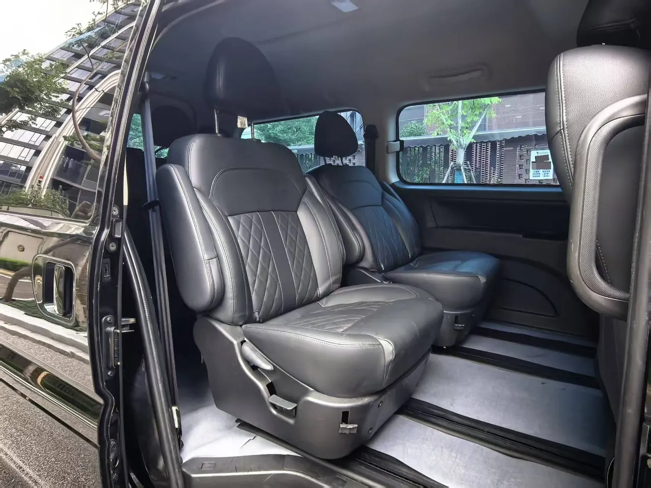 Forthing Lingzhi M5 New Energy 2022 Lingzhi EV Passenger Transport Deluxe 7-seat Automatic Gear 5
