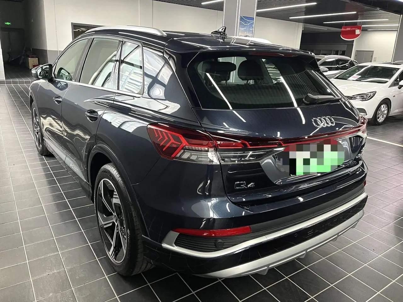 Audi 2024 Q4 e-tron 40 Creation Edition Automatic Gear 5