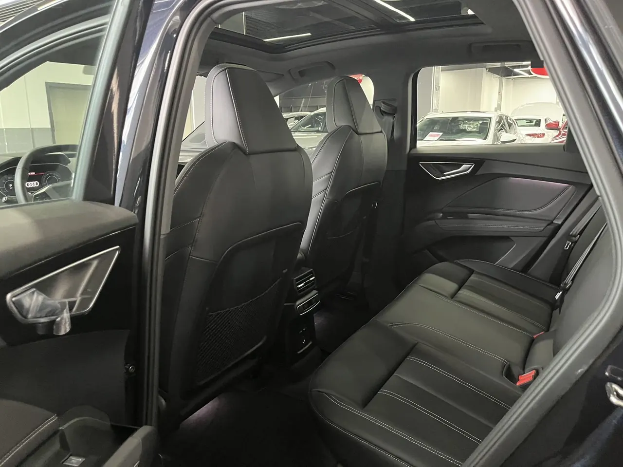 Audi 2024 Q4 e-tron 40 Creation Edition Automatic Gear 8