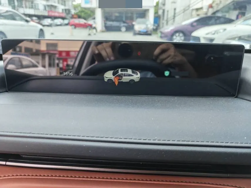 ChangAn 2024 Yidong 1.5TGDI Flagship Automatic Gear 3