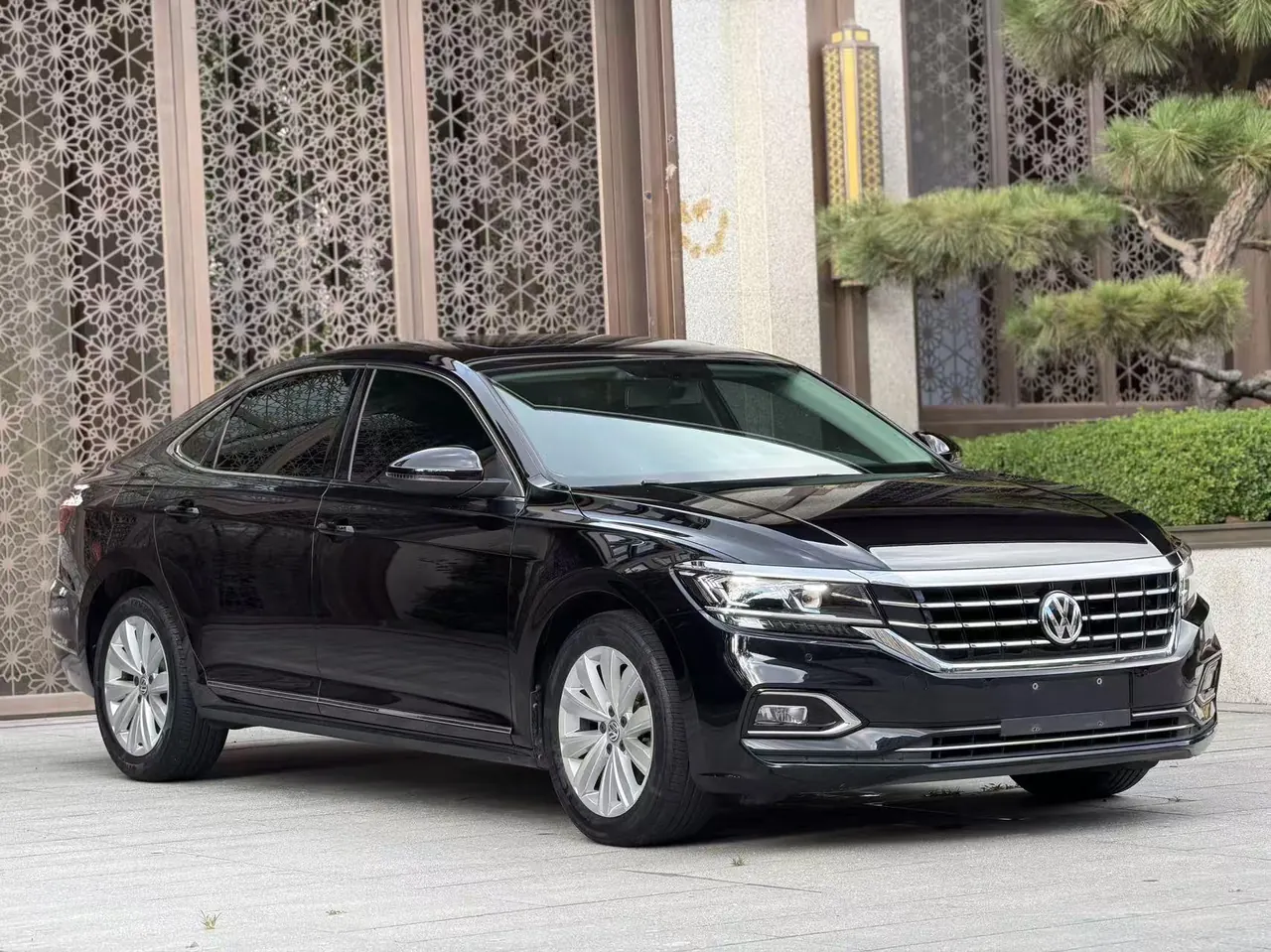 Volkswagen 2020 Passat 2.0TSI 330TSI Elite Edition Automatic 3