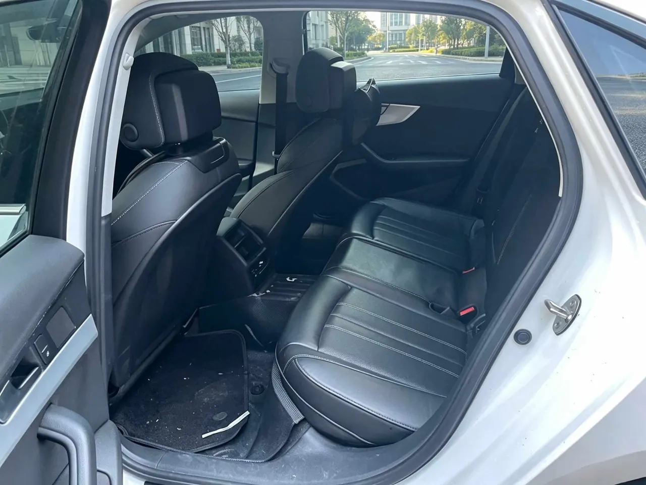 Audi 2023 A4L 2.0TFSI 40TFSI Fashion Dynamic Automatic 5