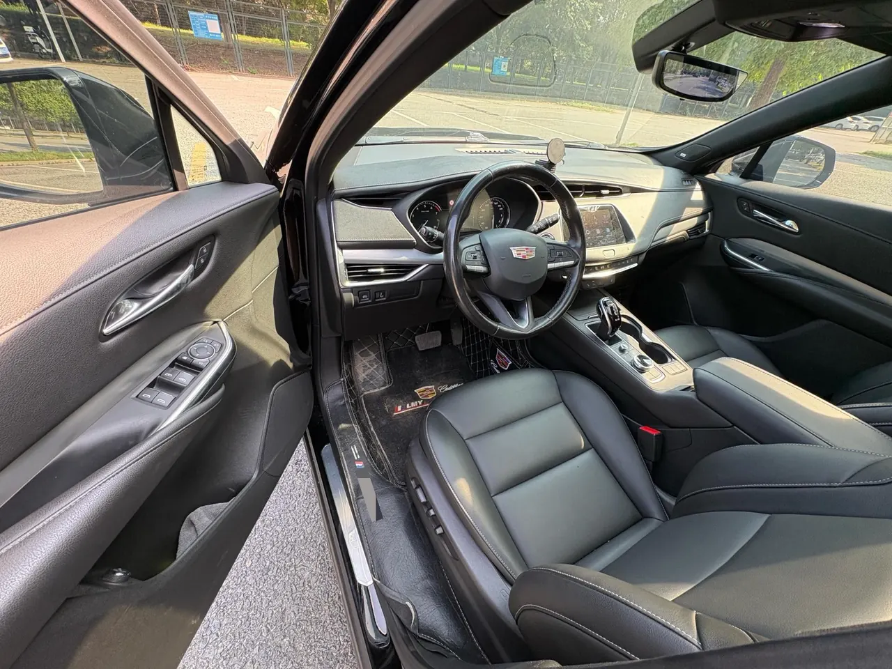 Cadillac 2020 XT4 2.0T 28T Two-Drive Leading Automatic Gear 7