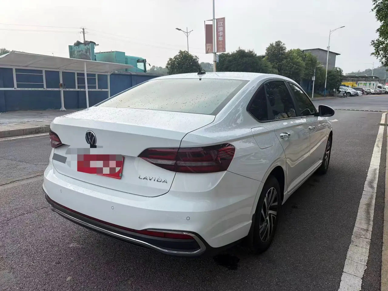 Volkswagen 2024 LaVida 1.5 5 Million Edition Automatic 10