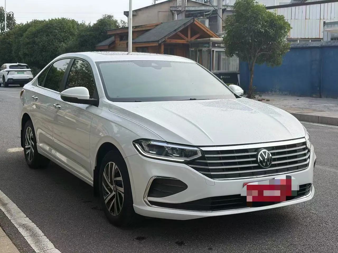 Volkswagen 2024 LaVida 1.5 5 Million Edition Automatic 3