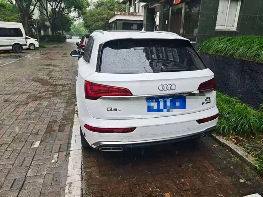Audi 2022 Q5L 2.0TFSI 40TFSI Fashion Dynamic Automatic 2