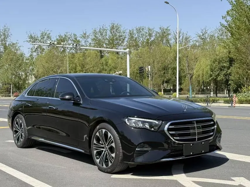 Mercedes Benz Class E New Energy 2024 E 350 e L 2.0T Automatic Gear 3