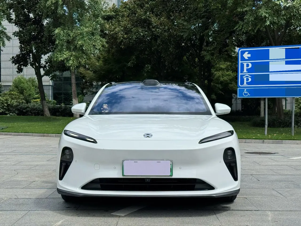 NIO 2024 ET5 75kWh automatic gear 2
