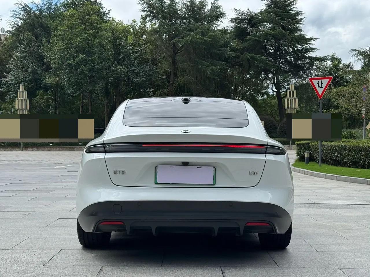 NIO 2024 ET5 75kWh automatic gear 7