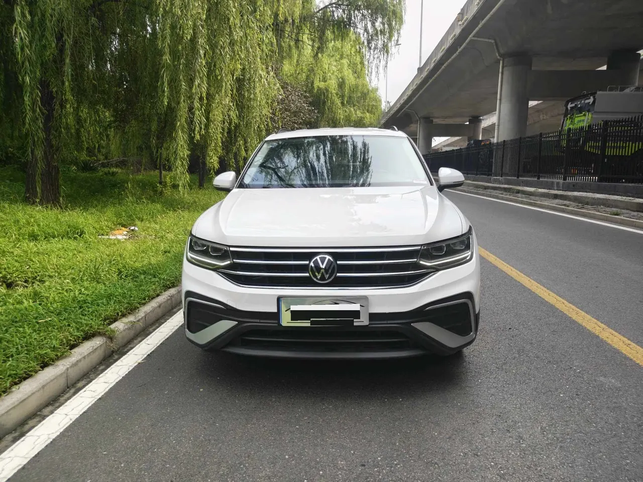 Volkswagen 2022 Tiguan L 2.0TSI 330TSI Two-Drive Comfortable Edition Automatic Gear 2