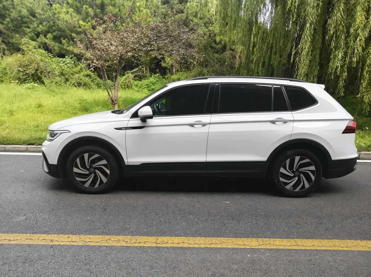 Volkswagen 2022 Tiguan L 2.0TSI 330TSI Two-Drive Comfortable Edition Automatic Gear 3