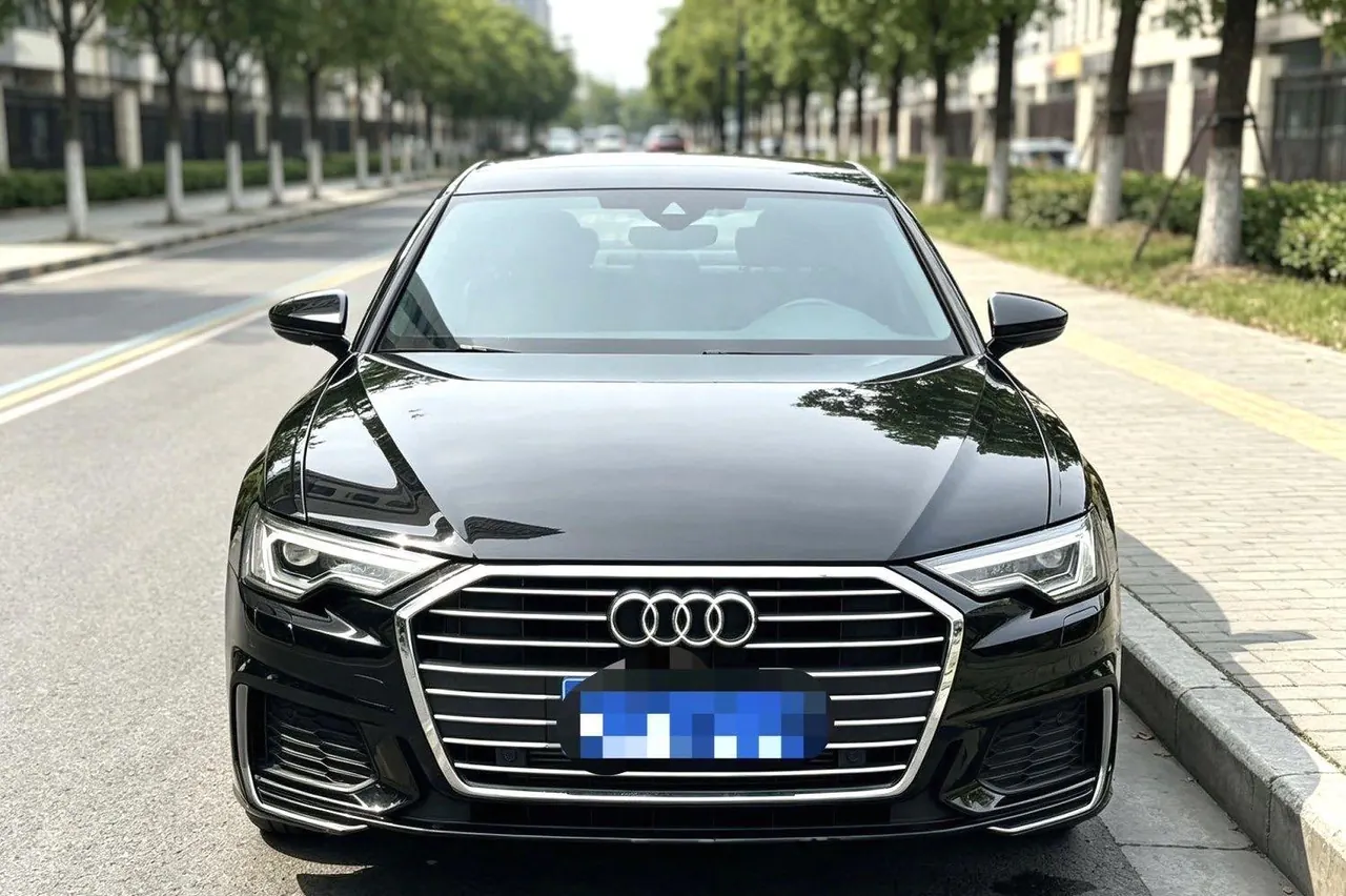 Audi 2022 A6L 2.0TFSI 40TFSI Deluxe Dynamic Automatic 2