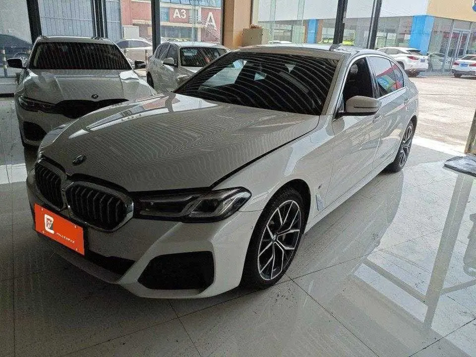 打开图片灯箱:BMW 5 Series 2022 530Li 2.0T Premium Luxury Suit (Modified) Automatic Gear