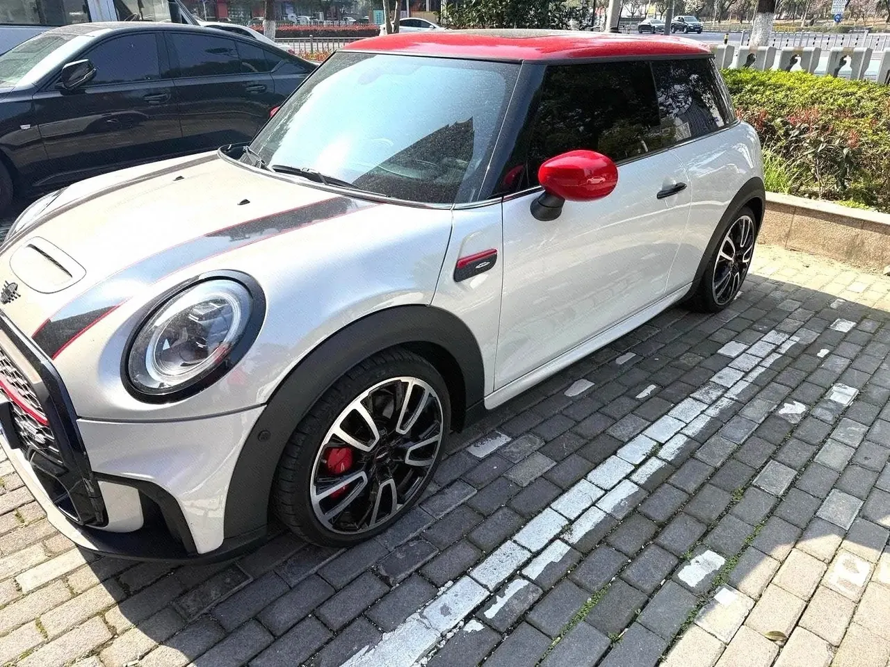 打开图片灯箱:MINI JCW (Imported) 2022 Mini JCW 2.0T ALL-IN (Modified) Automatic Gear