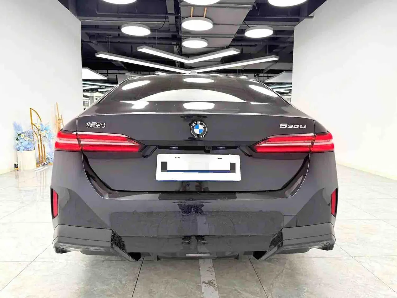BMW 5 Series 2024 model 530Li 48V 2.0T Leading Edition M Sport Package Automatic 5