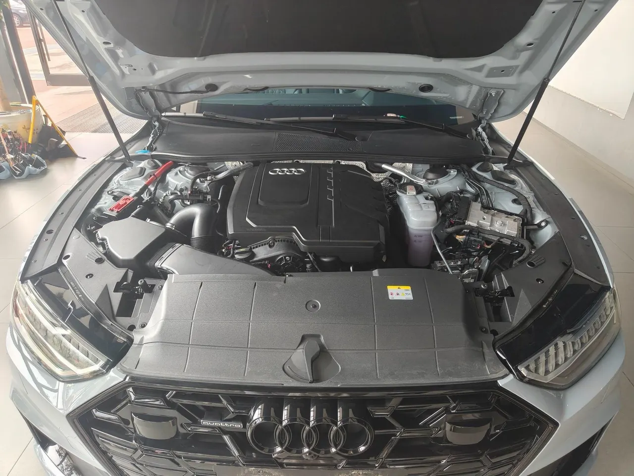 Audi 2025 A7L 2.0TFSI 45TFSI Quattro RS Kit Racing Edition Automatic 8