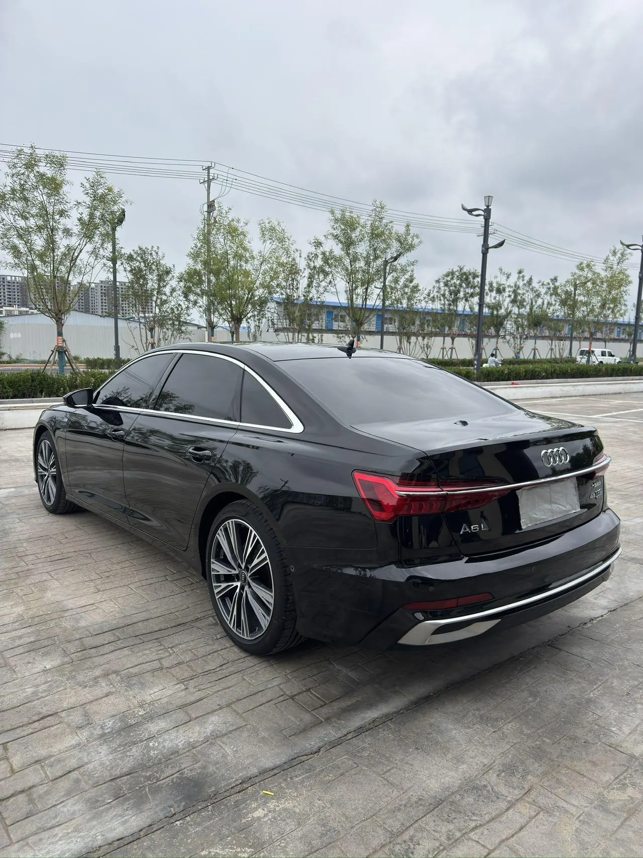 Audi 2024 A6L 2.0TFSI 45TFSI Quattro Selected Dynamic Automatic 5