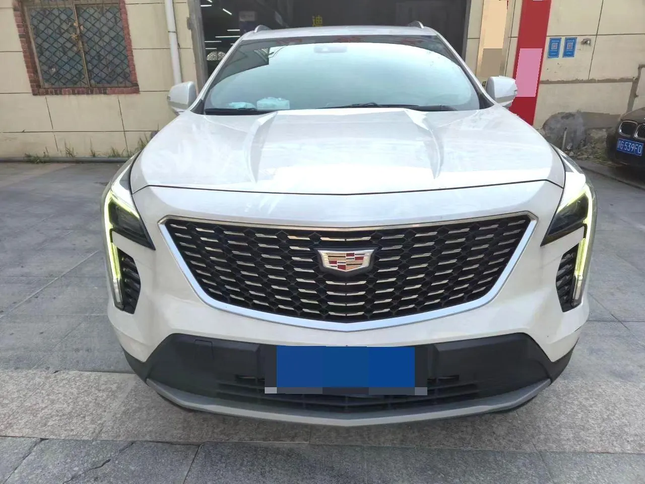 Cadillac 2022 XT4 48V 2.0T 28T Two-Drive Luxury Automatic Gear 2