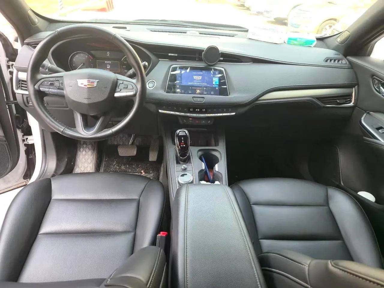 Cadillac 2022 XT4 48V 2.0T 28T Two-Drive Luxury Automatic Gear 5