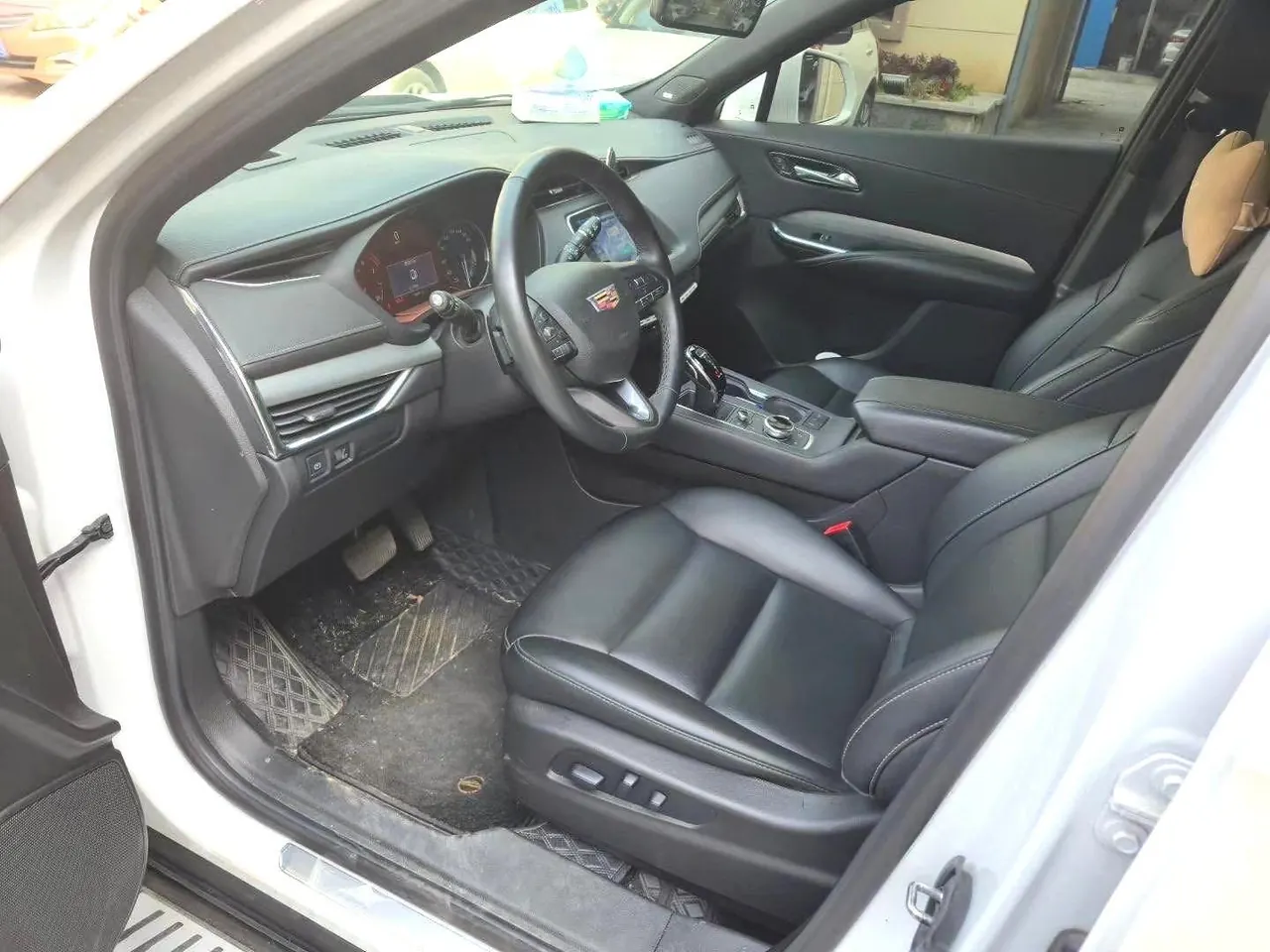Cadillac 2022 XT4 48V 2.0T 28T Two-Drive Luxury Automatic Gear 6
