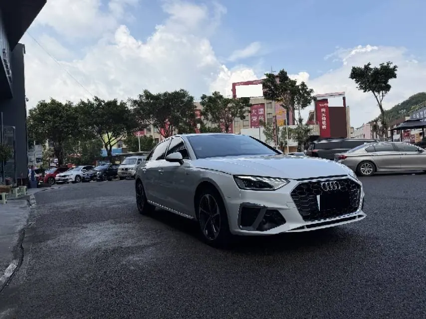 Audi 2024 A4L 2.0TFSI 40TFSI Fashion Dynamic Automatic 3