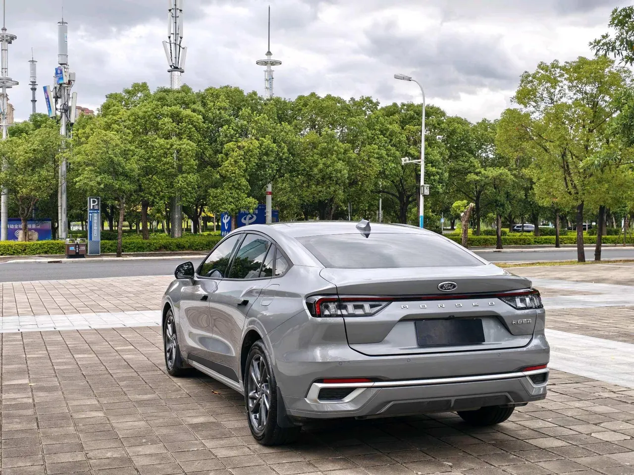 Ford 2025 Mondeo 2.0T EcoBoost Luxury Automatic 7