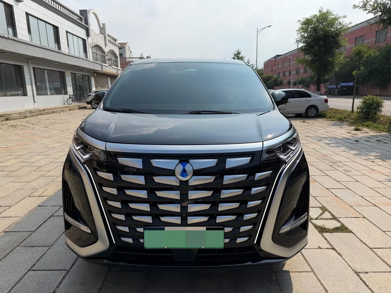 Denza 2022 Denza D9 DM-i 1.5T stepless 970 four-wheel drive flagship automatic gear 2