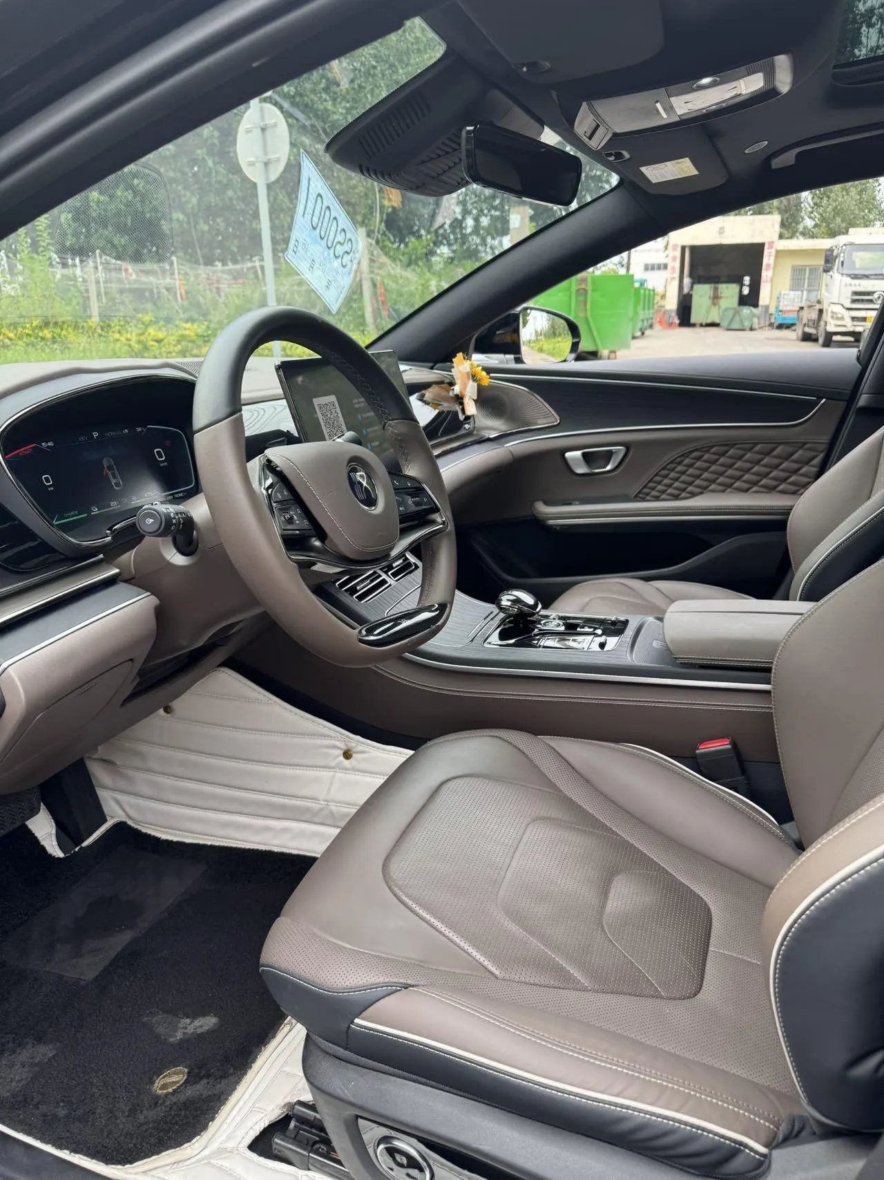 BYD 2022 Han DM-i 1.5T stepless 121KM exclusive automatic gear 4