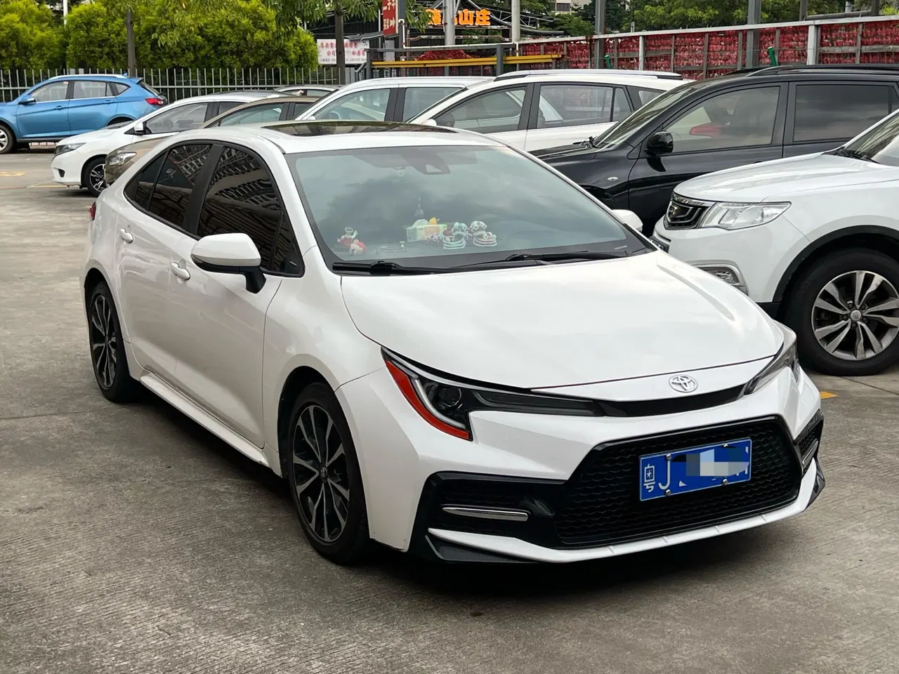 Toyota 2022 Lei Ling 1.2T Stepless 185T Sports Edition Automatic Gear 3