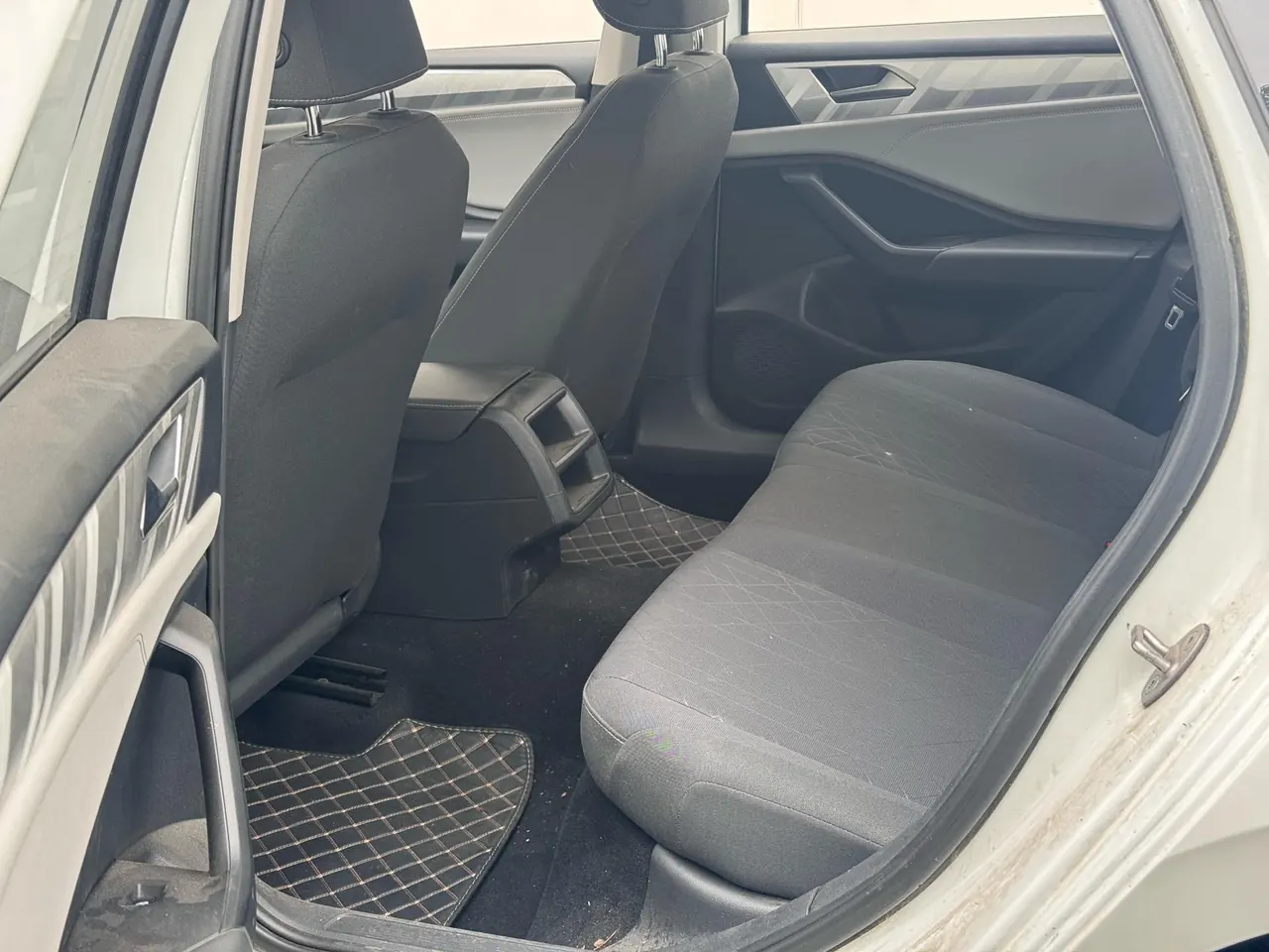 Jetta 2025 Jetta VA7 1.4T Listening Edition Automatic Gear 8