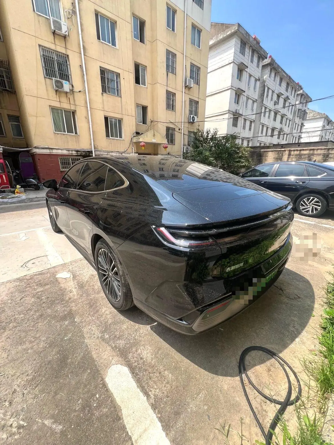 Geely Galaxy 2025 Xingyao 8 EM-i 1.5 130km Premium Edition Automatic Gear 4