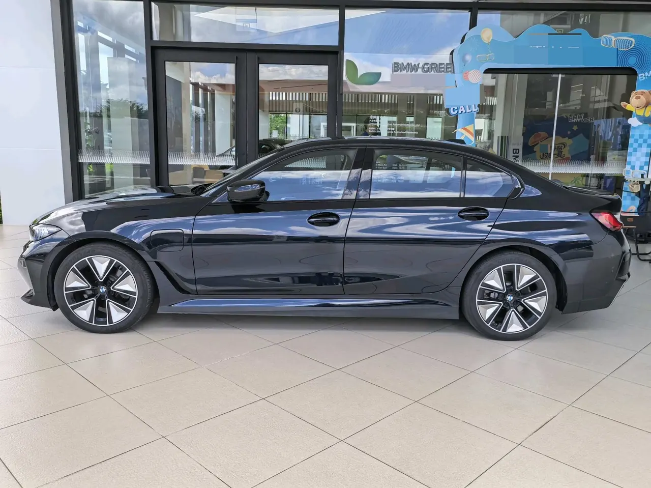 Open image lightbox: BMW 2026 i3 eDrive 40 L Obsidian Night Sports Kit (Changed) Automatic Gear