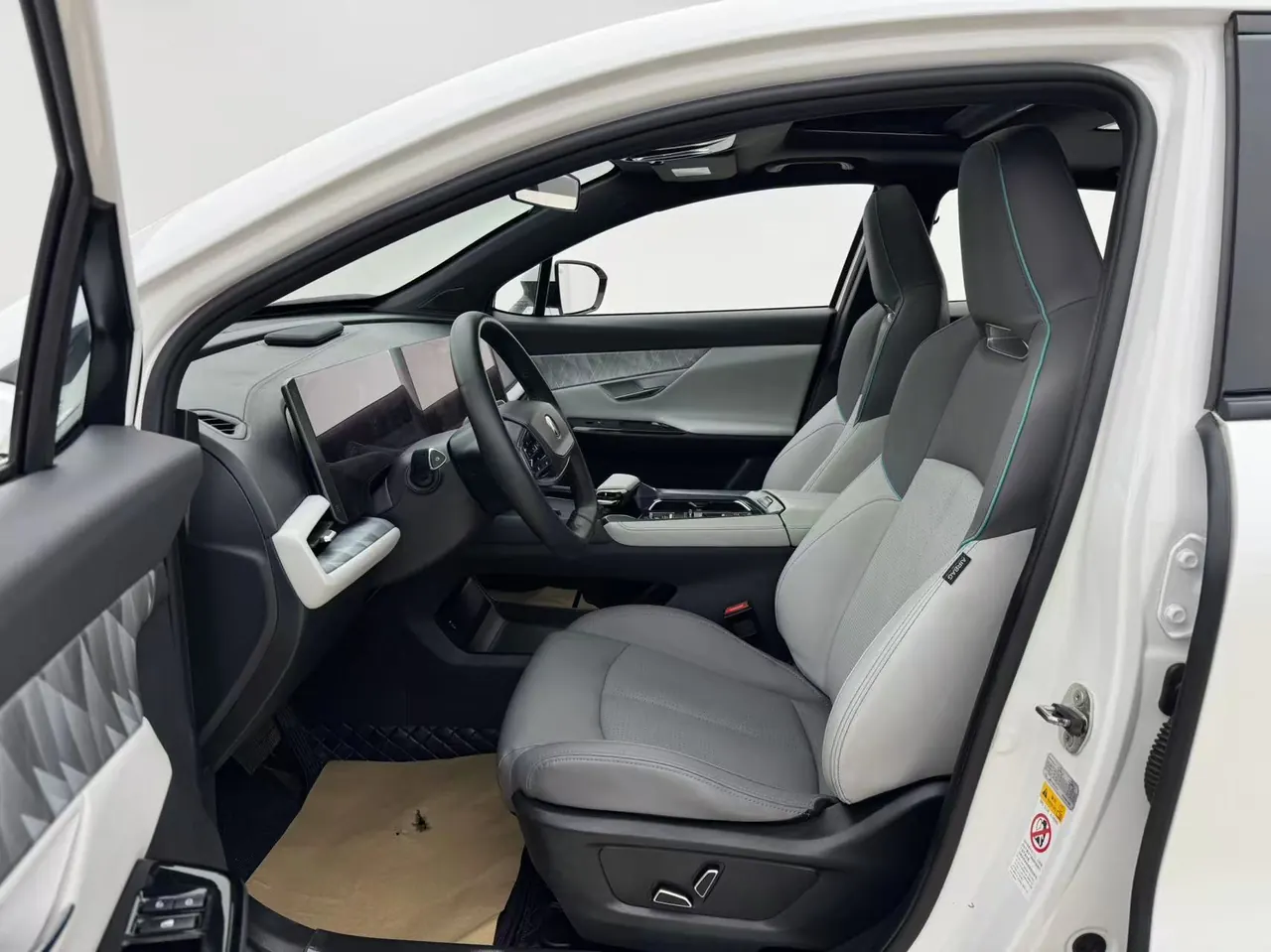 ChangAn 2023 UNI-T 1.5T Excellent Automatic Gear 3