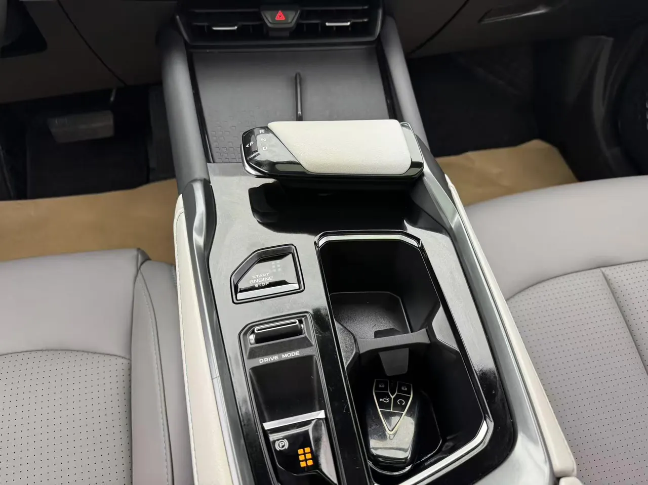 ChangAn 2023 UNI-T 1.5T Excellent Automatic Gear 7