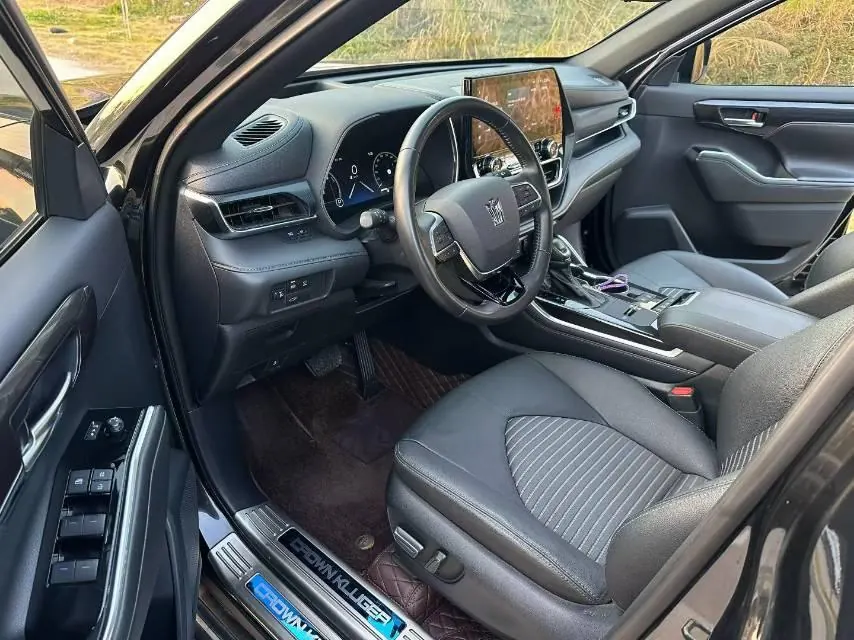Toyota 2023 Crown Land Release 2.5 Stepless Four-wheel Drive Premium Edition Automatic Gear 5