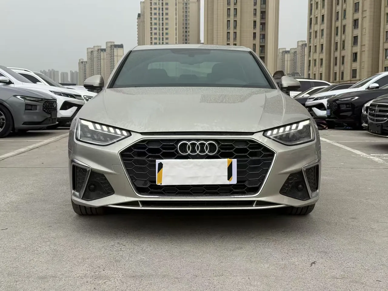 Audi 2023 A4L 2.0TFSI 40TFSI Fashion Dynamic Automatic 2