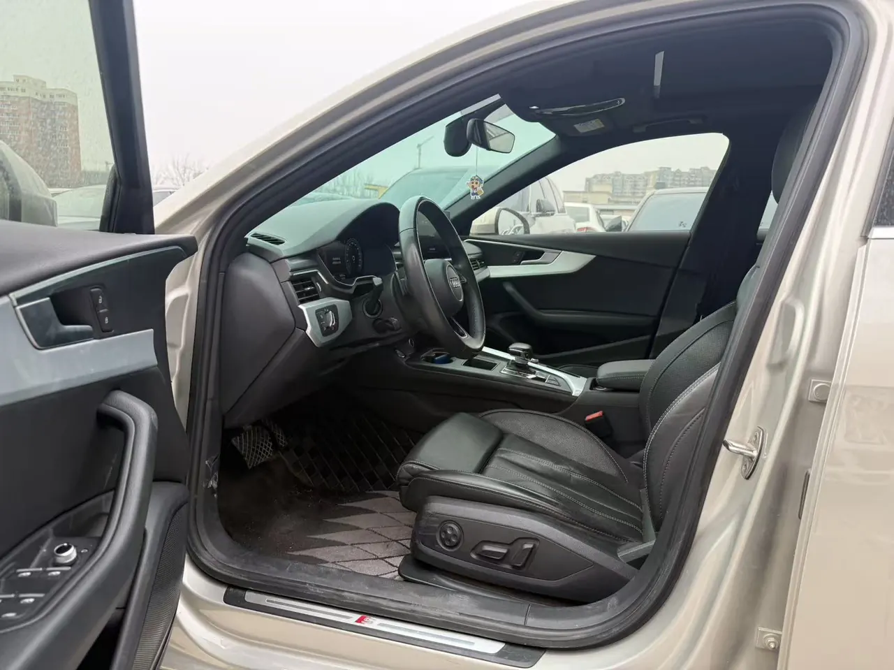 Audi 2023 A4L 2.0TFSI 40TFSI Fashion Dynamic Automatic 5