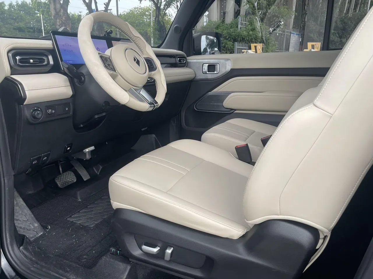 BaoJun 2023 Yueye Extreme Edition Automatic Transmission 4