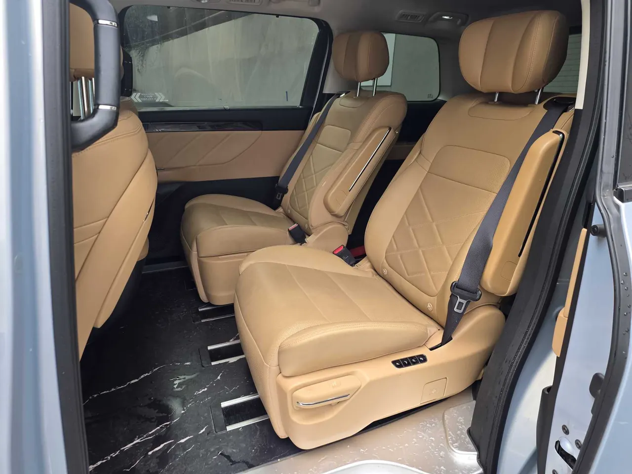 GAC Trumpchi 2024 E8 2.0 150km MAX Automatic Transmission 12