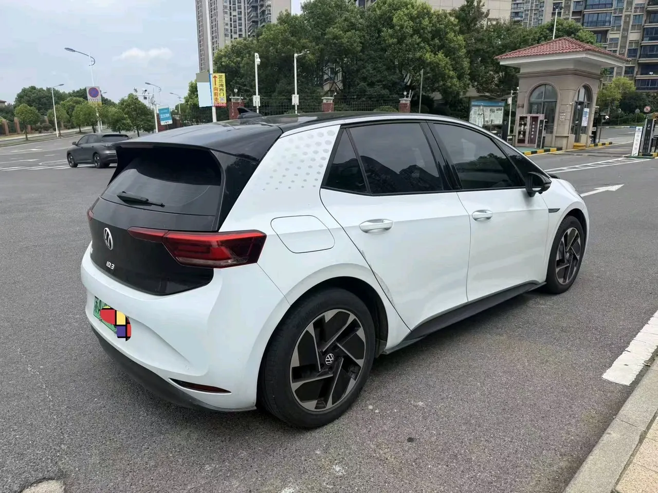 Volkswagen 2023 ID. 3 Pure Smart Edition Automatic Transmission 4