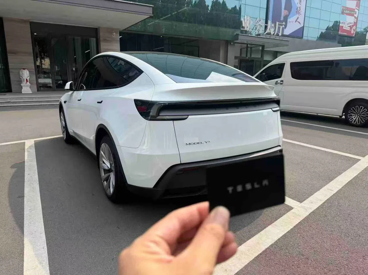 Tesla 2025 Model Y long endurance all-wheel drive version (modified) automatic gear 4