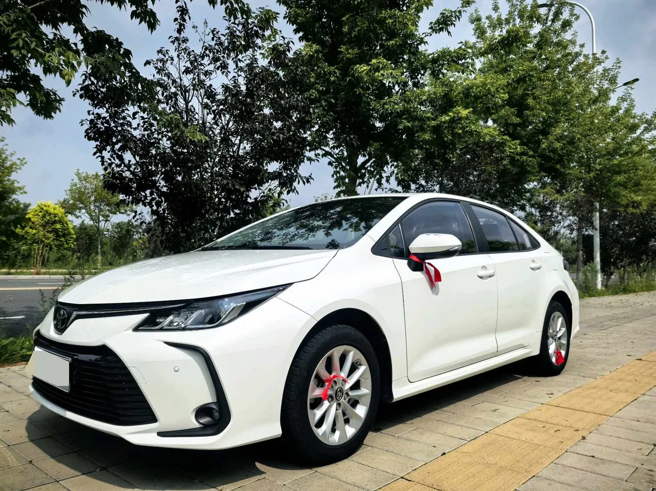 Open image lightbox: Toyota 2021 corolla 1.2T stepless elite PLUS version of automatic gear