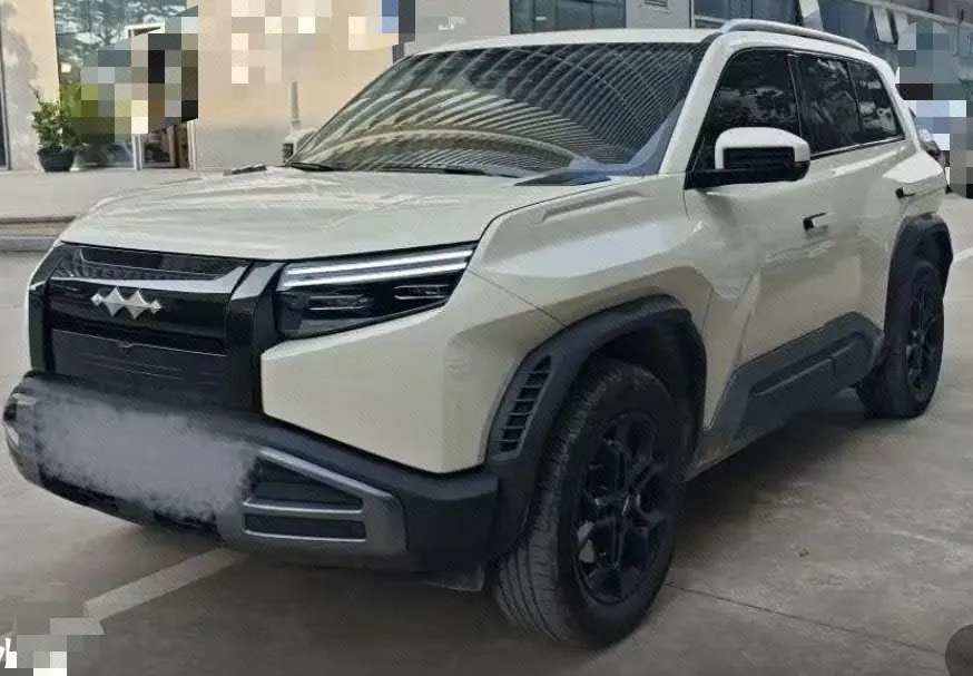 打开图片灯箱:FangChengBao 2025 model Titanium 3, 501km range, four-wheel-drive intelligent driving Max version, automatic transmission