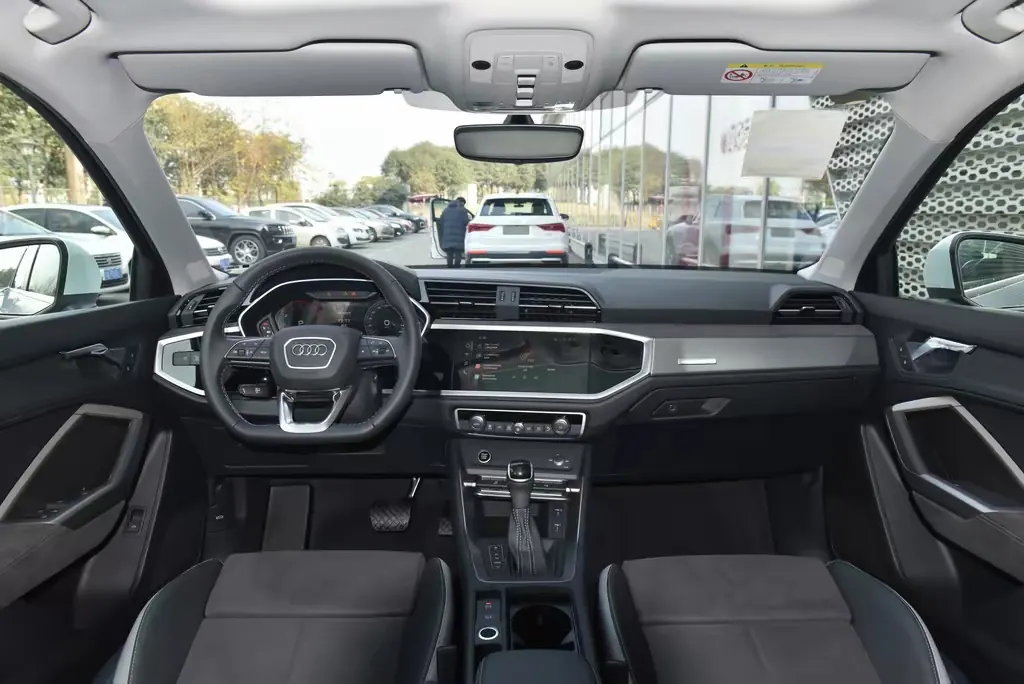Audi 2023 Q3 1.4TFSI 35TFSI Fashion Dynamic Automatic 5