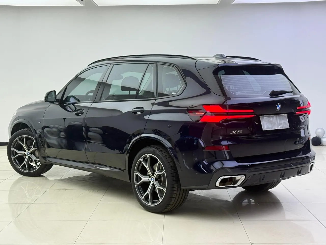 BMW 2025 X5 xDrive30Li 48V 2.0T exclusive m sports obsidian night suit automatic gear 5