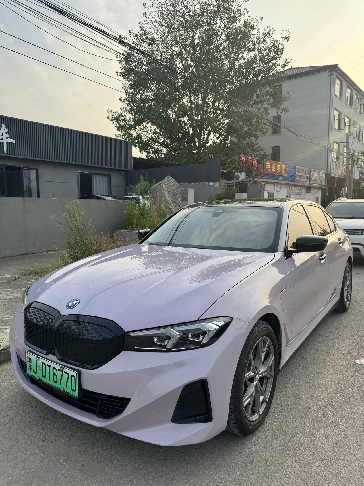 Open image lightbox: BMW 2026 i3 eDrive 35 L automatic gear
